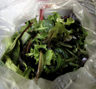 How safe is it to eat bagged salad? PHOTO: Sharyn Morrow/Flickr Commons